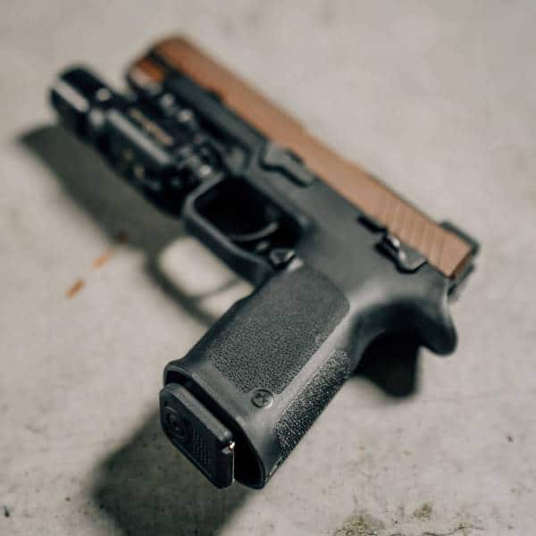 MAGPUL EHG 17 SG9 GRIP MODULE - SIG P320 FULL SIZE - MANUAL SAFETY - Image 3
