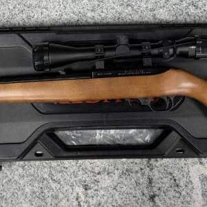 RUGER 10/22 CARBINE 18.5" 22LR 10+1 1-MAG ORIGINAL CASE WOOD USED 0024-65780