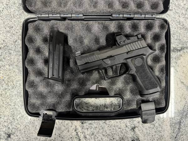 SIG SAUER P320 X-COMPACT RXP 3.6" 9MM 2-MAGS 15+1 ROMEO 1 PRO ORIGINAL CASE BLACK USED 58J032981
