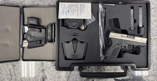 SPRINGFIELD ARMORY XDS-9 3.3 9MM 7+1 5-MAGS ORIGINAL CASE/ACCESSORIES BLACK USED S3904508
