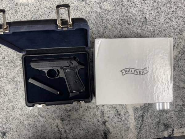 WALTHER ARMS PPK/S 380 AUTO 3.3" 2-MAGS 7+1 ORIGINAL CASE NEVER FIRED BLACK USED AB147986