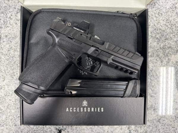 SPRINGFIELD ARMORY ECHELON 4.5" 9MM 20+1 2-MAGS ORIGINAL-CASE/BOX ROMEO 1 PRO BLACK USED BE239319