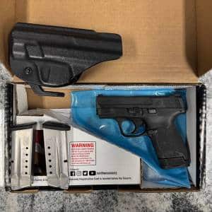 SMITH & WESSON M&P9 SHIELD M2.0 3.1" 9MM 7/8+1 3-MAGS HOSLTER ORIGINAL BOX BLACK USED HZZ5721
