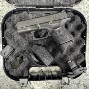 GLOCK 26 GEN 4 9MM 3.43" 10+1 1-MAGS ORIGINAL CASE BLACK USED XYK500