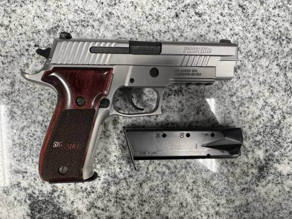 SIG SAUER P226 ELITE 9MM 15+1 2-MAGS NO-CASE/BOX STAINLESS USED 47E023358