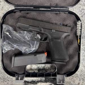 GLOCK 19 GEN 5 4.02" 9MM 15+1 2-MAGS ORIGINAL CASE AGENCY ARMS RMR CUT/PLATE W/ AGENCY TRIGGER BLACK USED BXMG234