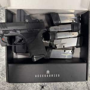 SPRINGFIELD ARMORY HELLCAT OSP 9MM 13+1 6-MAGS OPTICS AND LASER PACKAGE ORIGINAL BOX HOLSTER BLACK USED BA603630