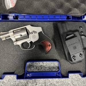 SMITH & WESSON 642-1 PERFORMANCE CENTER LIGHTWEIGHT 1.8" 38 SPL 5-SHOT ORIGINAL CASE HOLSTER SILVER USED DNL9297