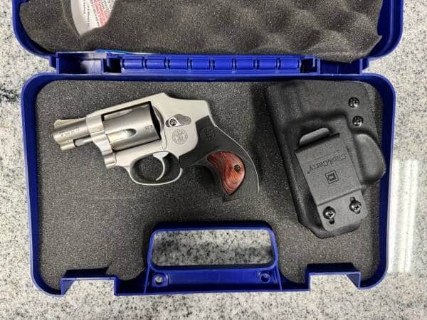 SMITH & WESSON 642-1 PERFORMANCE CENTER LIGHTWEIGHT 1.8" 38 SPL 5-SHOT ORIGINAL CASE HOLSTER SILVER USED DNL9297