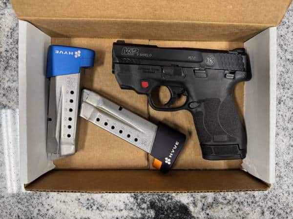 SMITH & WESSON M&P9 SHIELD M2.0 9MM 8+1 3-MAGS NO-BOX/CASE CRIMSON TRACE LASER BLACK USED JDW1171