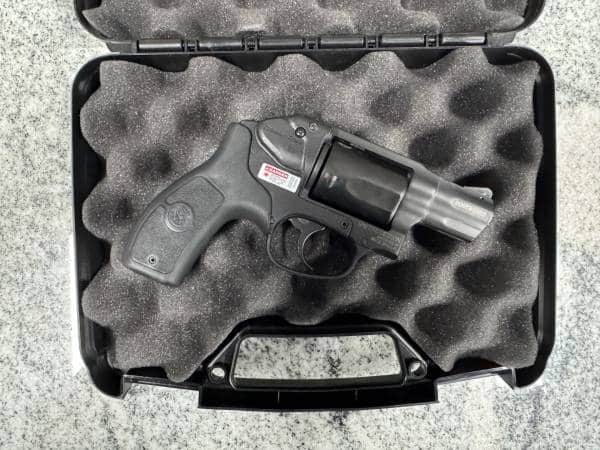 SMITH & WESSON BG38 BODYGUARD 1.875" 38 SPL 5-SHOT W/ LASER NOT-ORIGINAL-CASE BLACK USED DJL4044