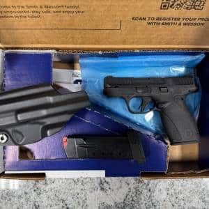 SMITH & WESSON BODYGUARD 2.0 380 AUTO 2.75" 10/12+1 2-MAGS ORIGINAL BOX AND HOLSTER BLACK USED EJN4249