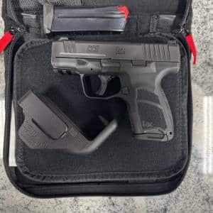 HK CC9 9MM 3.32" 12+1 2-MAGS ORIGINAL CASE BLACK USED B021405