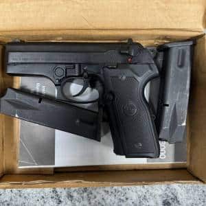 STOEGER COUGAR 8040 F 3.5" 40S&W 11+1 2-MAGS ORIGINAL BOX BLACK USED T6429-14D00125