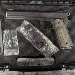 STI TROJAN 45 ACP 6" 8+1 1-MAG ORIGINAL CASE ORIGINAL GRIPS BLACK USED 11-03095