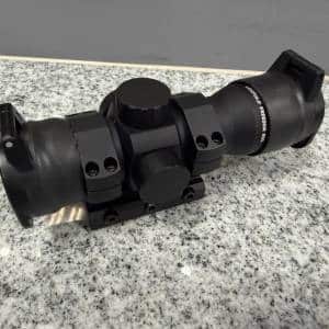 LEUPOLD FREEDOM RDS RED DOT SIGHT WITH MOUNT BLACK USED 419069AL