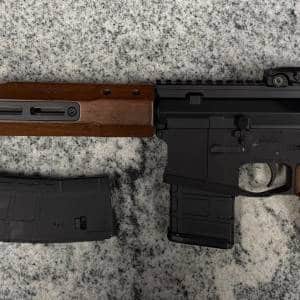 ARJ ARJ15 CUSTOM RIFLE 5.56 14.5" PINNED WITH WOOX FURNITURE 2-MAGS NO-BOX/CASE BLACK/WOOD USED ARJ00118