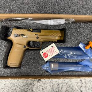 SIG SAUER M17 4.7" 9MM 17+1 3-MAGS ORIGINAL BOX FDE USED TF421017