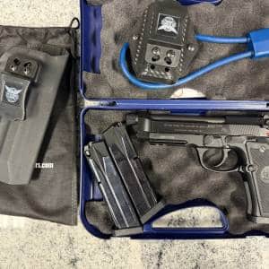 BERETTA (ITALY) 92A1 9MM 15+1 3-MAGS THREADED ORIGNAL CASE WE THE PEOPLE HOLSTERS BLACK USED BIN013789