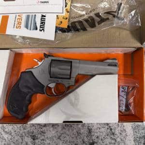 TAURUS 627 TRACKER 4" 357 MAGNUM 7-SHOT ORIGINAL CASE STAINLESS USED ACG087463