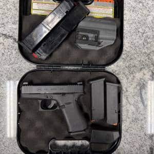 GLOCK 43X 9MM 3.41" 10+1 5-MAGS INCLUDES HOLSTER AND ORIGINAL CASE BLACK USED BPAZ593