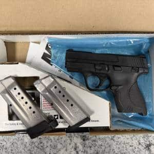 SMITH & WESSON M&P9 SHIELD 9MM 3.1" 7/8+1 2-MAGS ORIGINAL CASE BLACK USED JCR2485