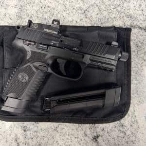 FN 502 TACTICAL 22LR 4.6" 15+1 2-MAGS SOFT CASE VORTEX VENOM 6MOA BLACK USED LR009317