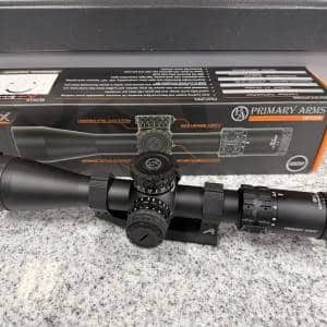 PRIMARY ARMS GLX 2.5-10X44 FFP ACSS-GRIFFIN-MIL W/ AERO MOUNT AND BOX BLACK USED 16425300103