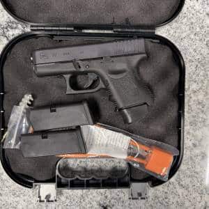 GLOCK 27 GEN 3 3.43" 40 S&W 9+1 3-MAGS ORIGINAL CASE BLACK USED ADXN219