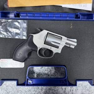 SMITH & WESSON 637-2 1.88" 38SPL 5-SHOT AIRWEIGHT WITH ORIGINAL CASE SILVER USED CPP4074