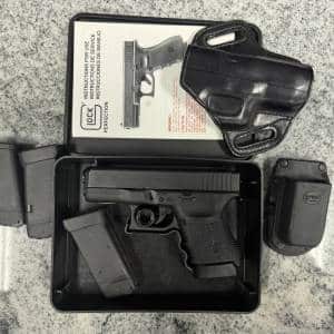 GLOCK 30 45 AUTO 3.78" 10+1 4-MAGS ORIGINAL TUPPERWARE CASE BLACK USED ELM282US