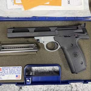 SMITH & WESSON 22A-1 22LR 5.5" 2-MAGS 10+1 ORIGINAL CASE BLACK/BITONE USED UBM0966